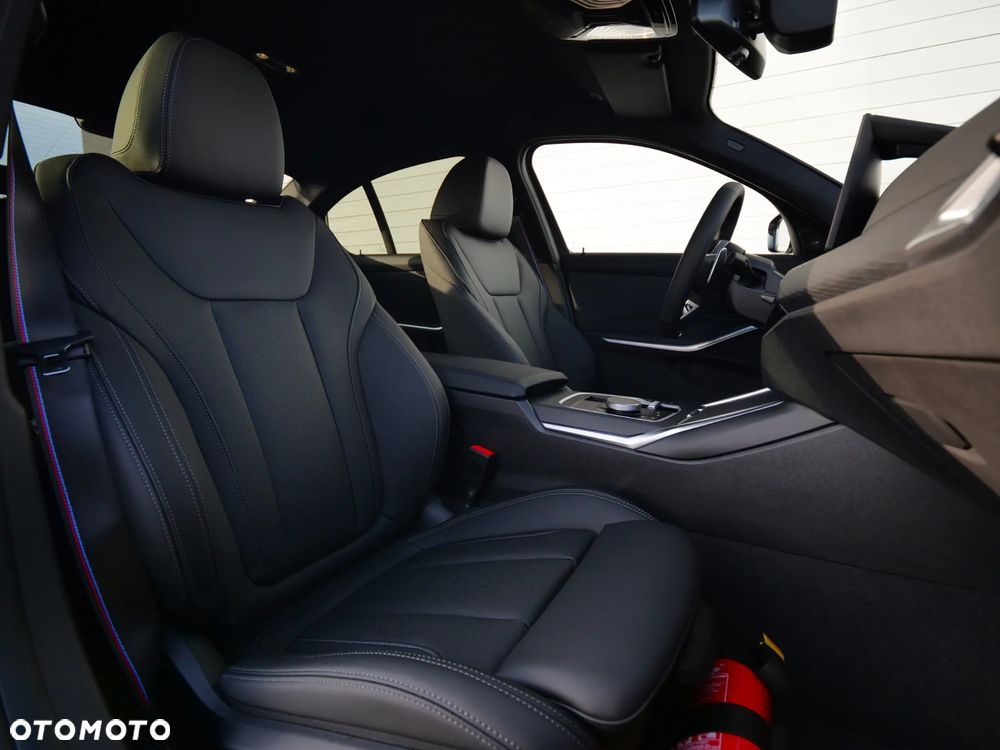 BMW Seria 3 330i xDrive M Sport sport - 37
