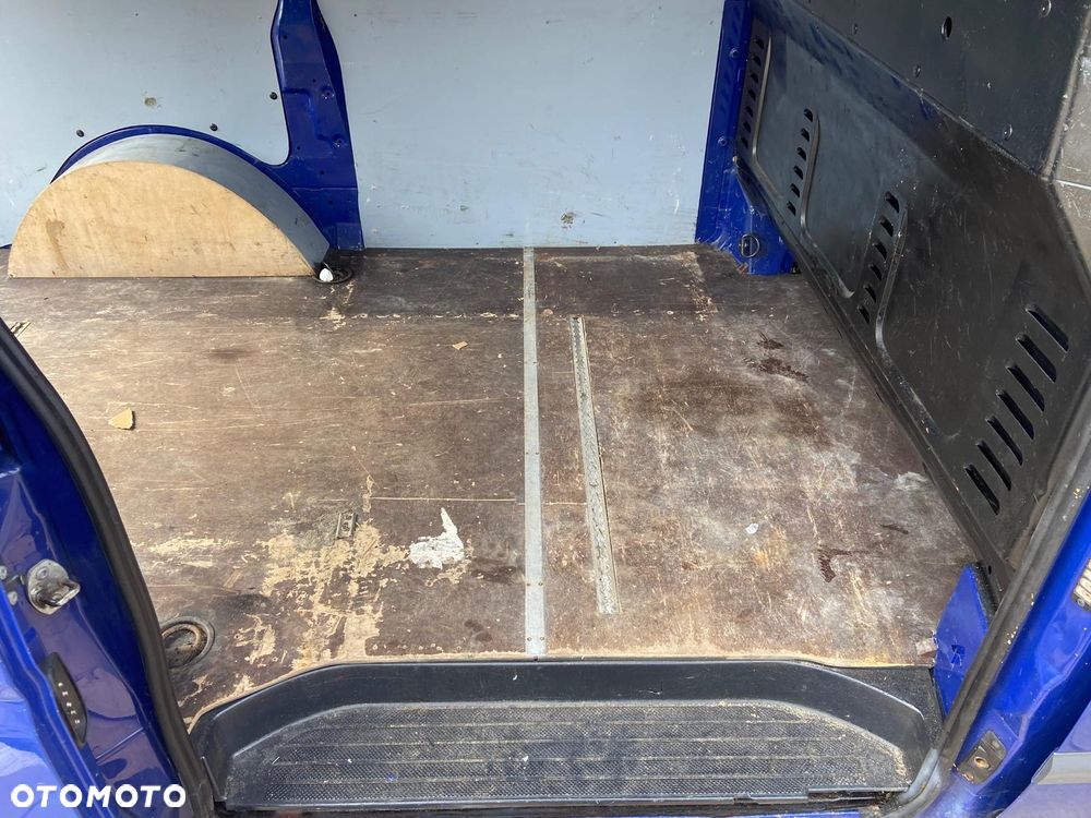 Mercedes-Benz Vito 116 4x4 blaszak - 12