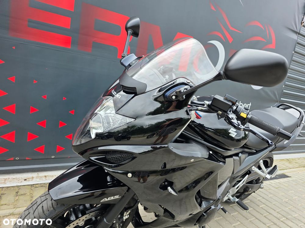 Suzuki GSX - 11