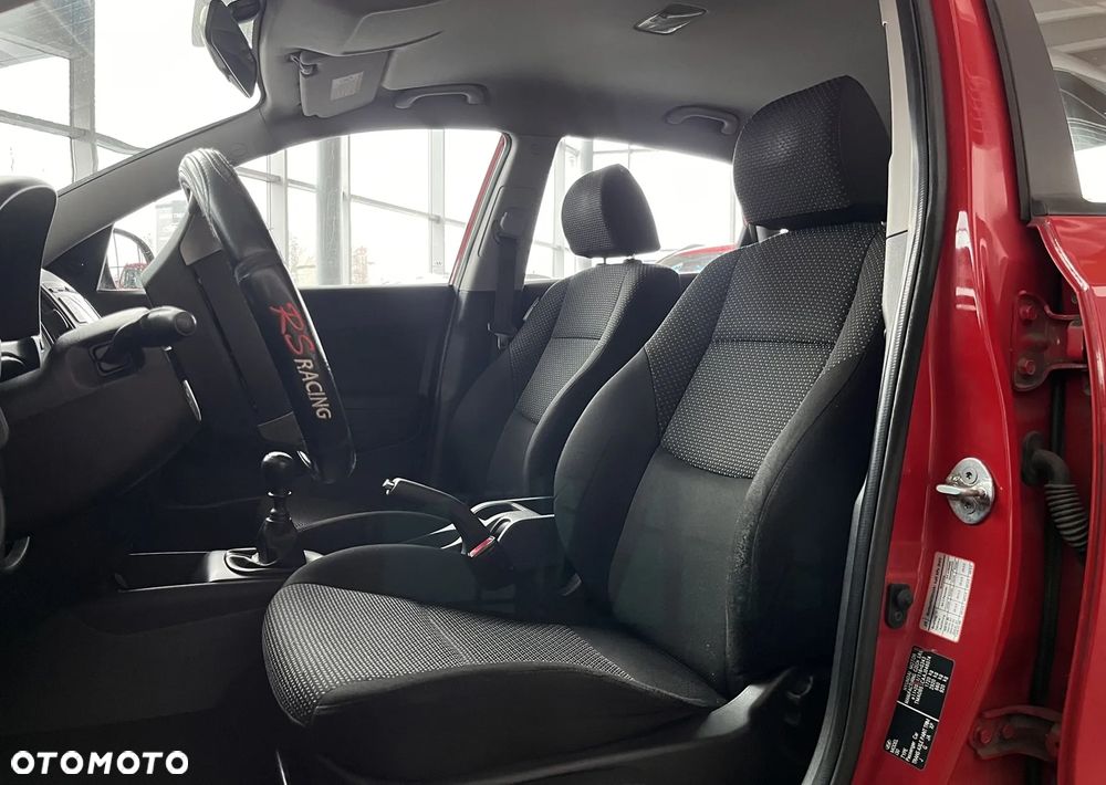 Hyundai i30 1.4 Comfort EU5 - 18