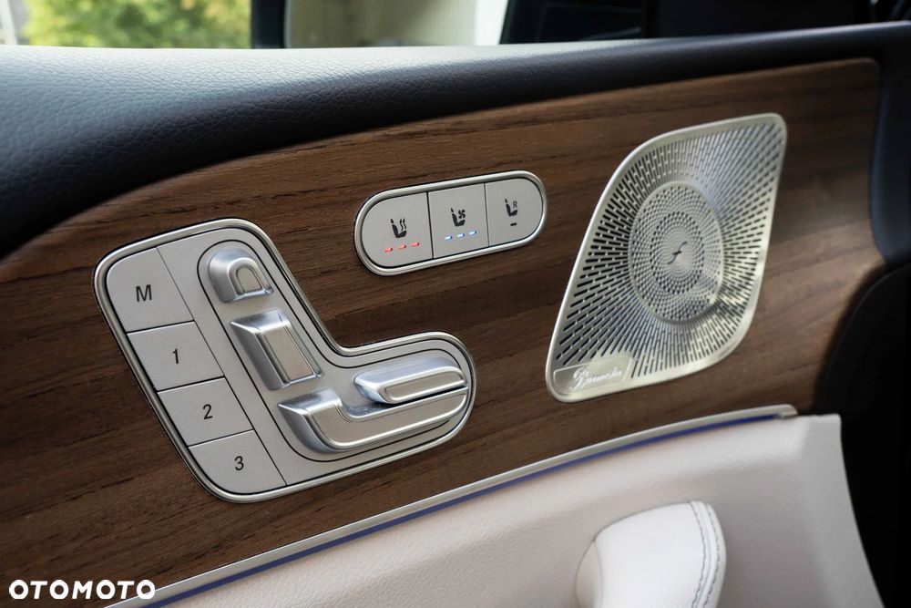 Mercedes-Benz GLS - 17