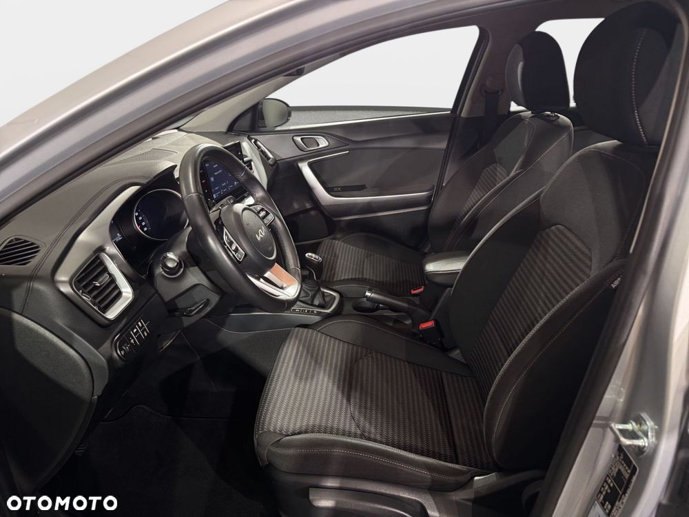 Kia Ceed 1.5 T-GDI M - 27