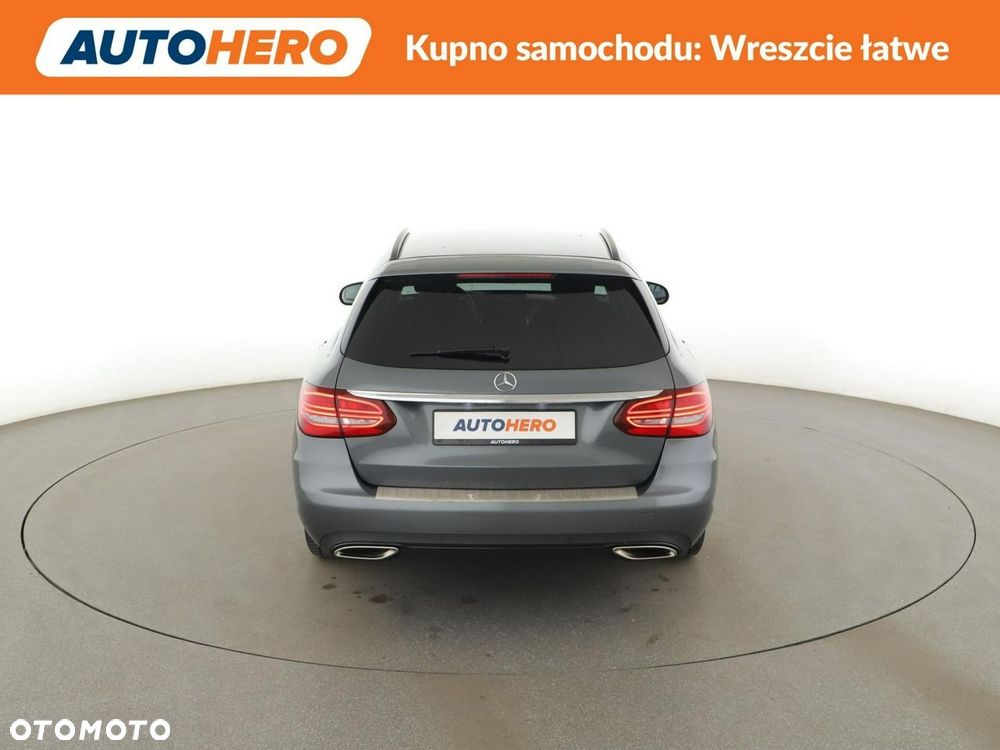 Mercedes-Benz Klasa C 300 4Matic 9G-TRONIC Avantgarde - 7