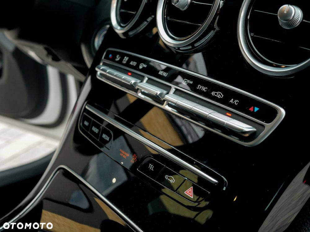 Mercedes-Benz Klasa C 160 9G-TRONIC - 21