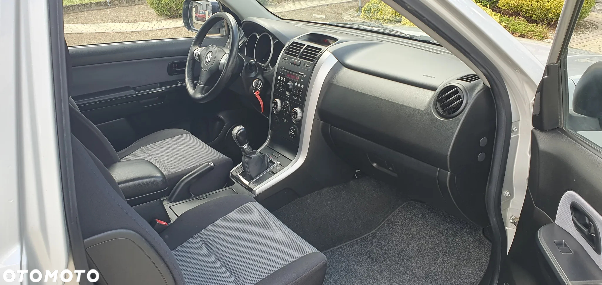 Suzuki Grand Vitara 1.6 Comfort - 16