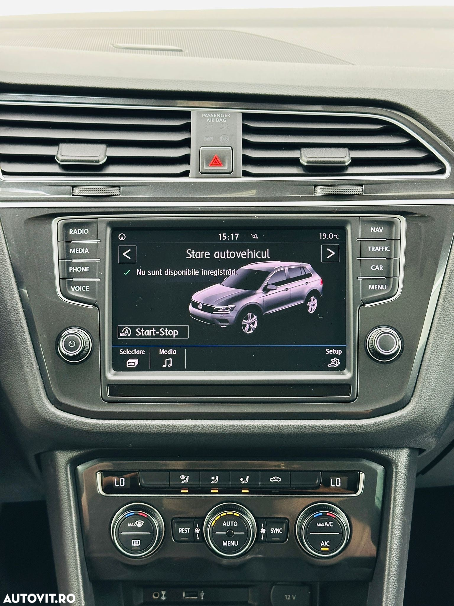 Volkswagen Tiguan - 36