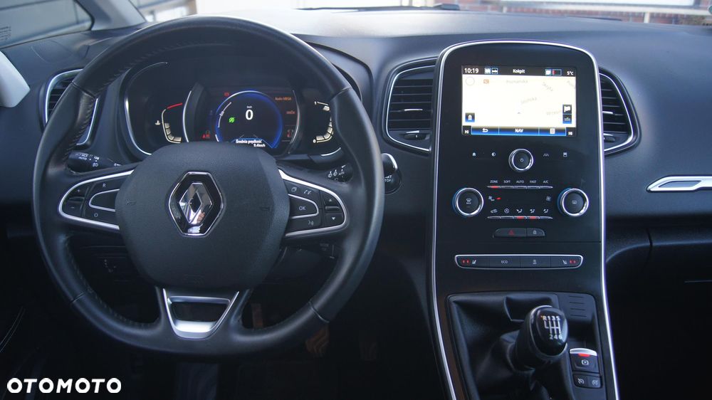 Renault Grand Scenic - 22