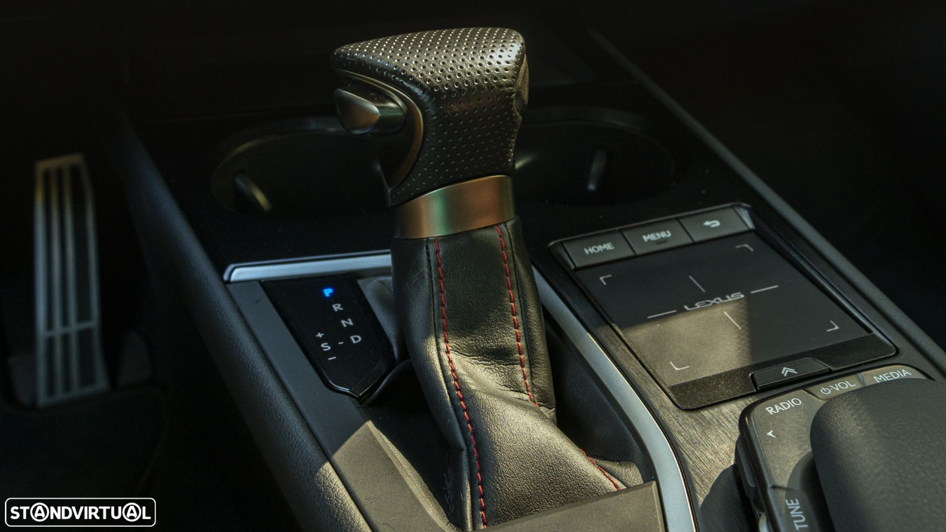 Lexus UX 250h F Sport - 46