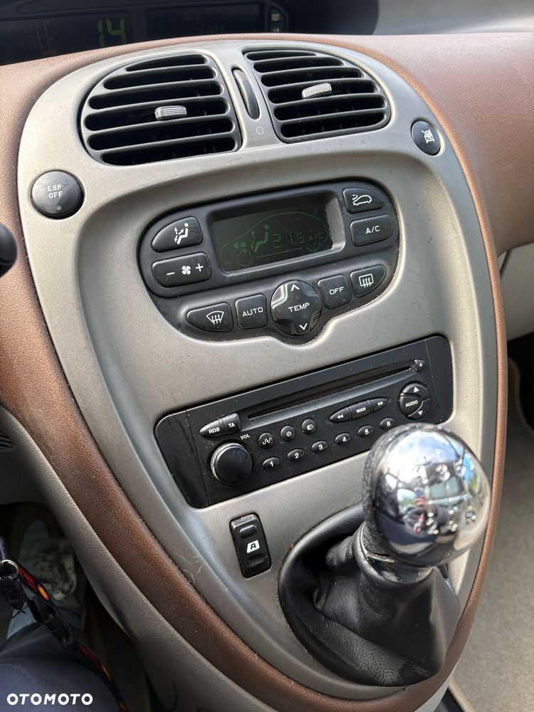 Citroën Xsara Picasso 1.8i SX Plus Top-Edition - 17