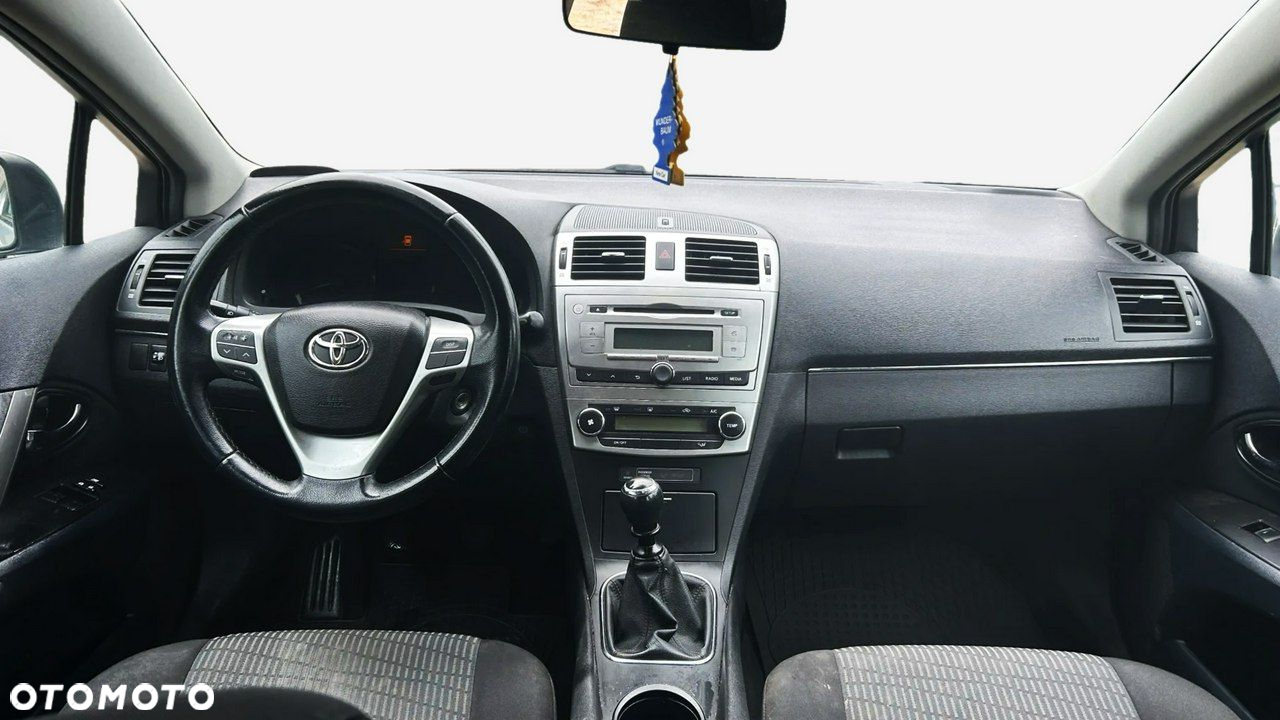 Toyota Avensis 1.6 Active - 9