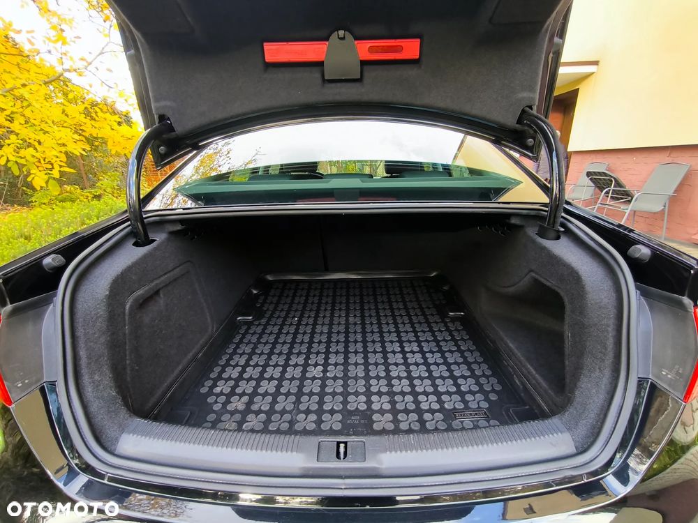 Audi A4 Limousine - 12