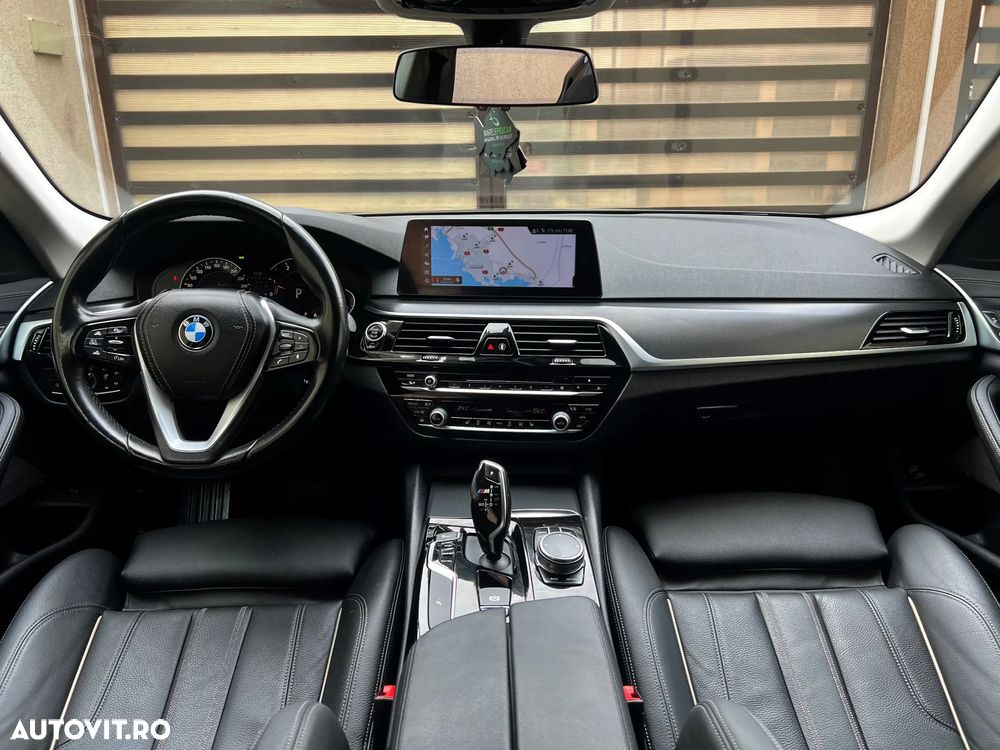 BMW Seria 5 520d Aut. Luxury Line - 30