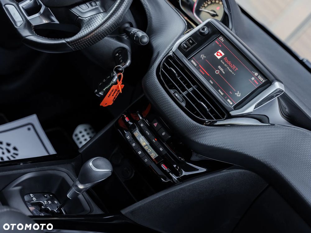 Peugeot 2008 BlueHDi FAP 120 STOP & START EAT6 Allure - 22