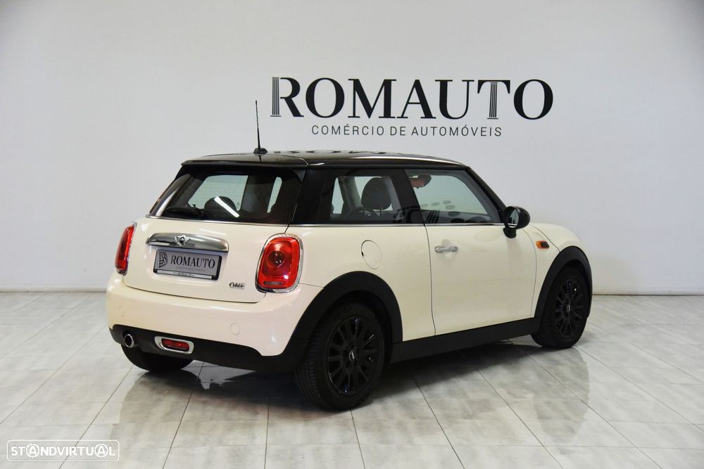 MINI 3 Portas - 4