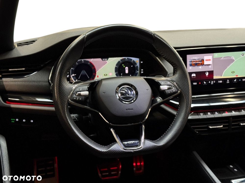 Skoda Octavia 2.0 TDI Sportline DSG - 27