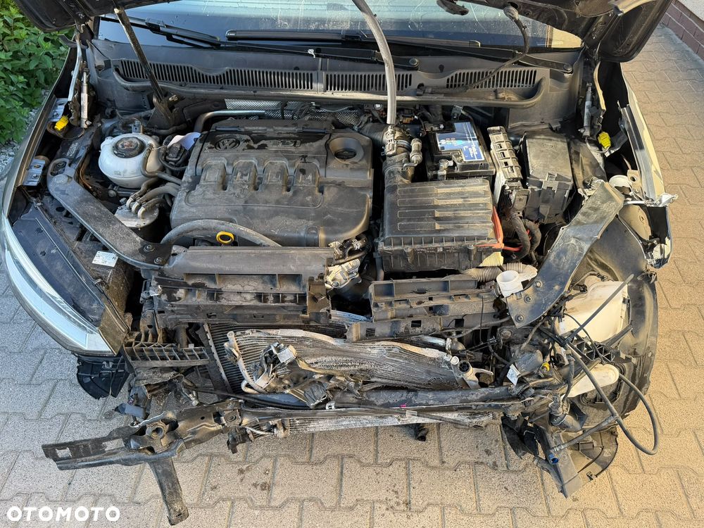 Volkswagen Touran 1.6 TDI SCR Join - 15