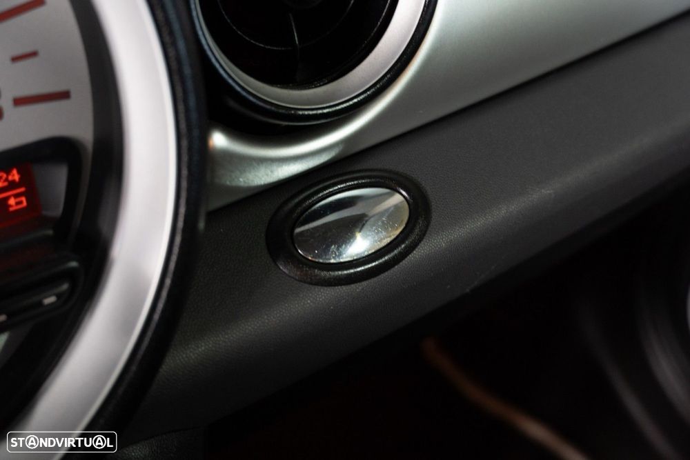 MINI 3 Portas One D - 33