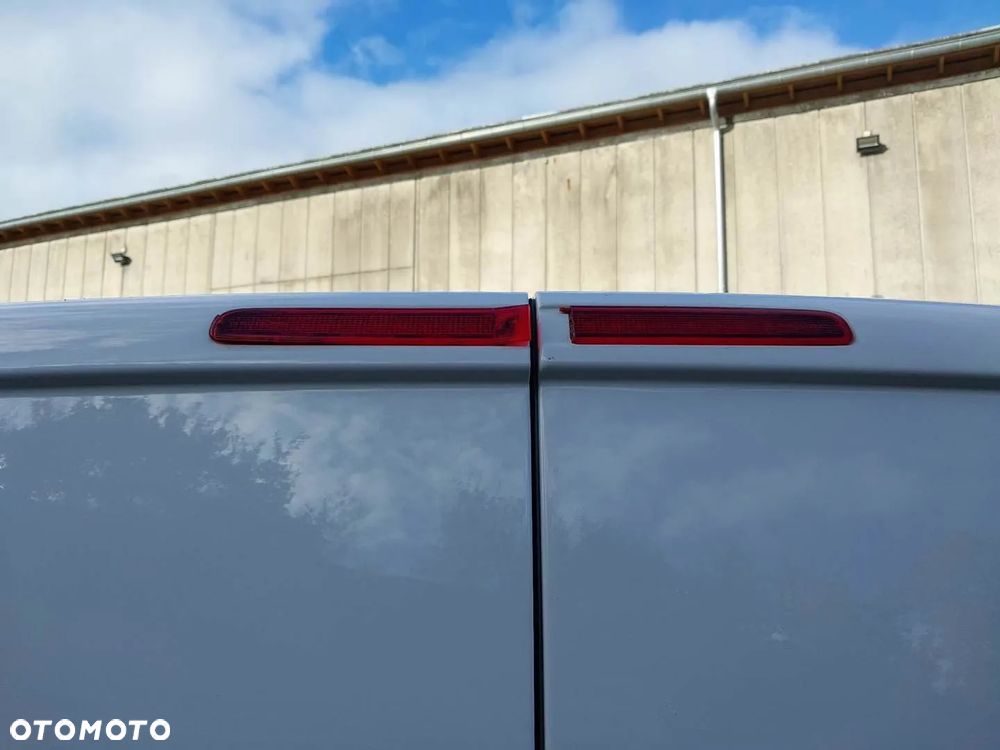 Volkswagen Transporter - 12