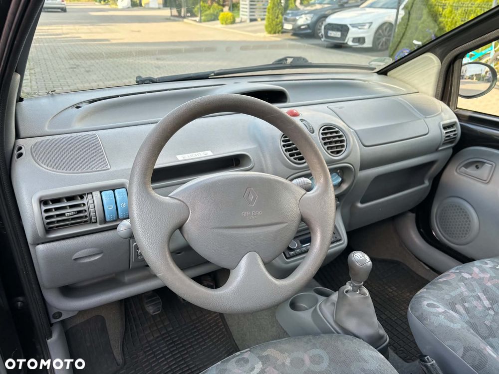 Renault Twingo 1.2 8V Authentique - 9