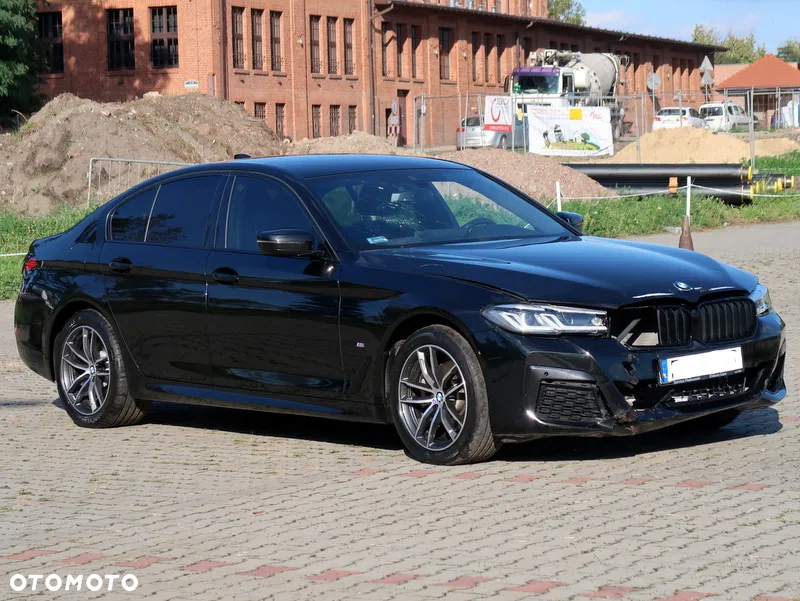 BMW Seria 5 520d xDrive M Sport sport - 9