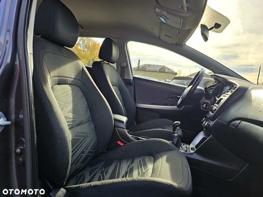 Kia Ceed 1.4 CVVT Dream Team Edition - 10