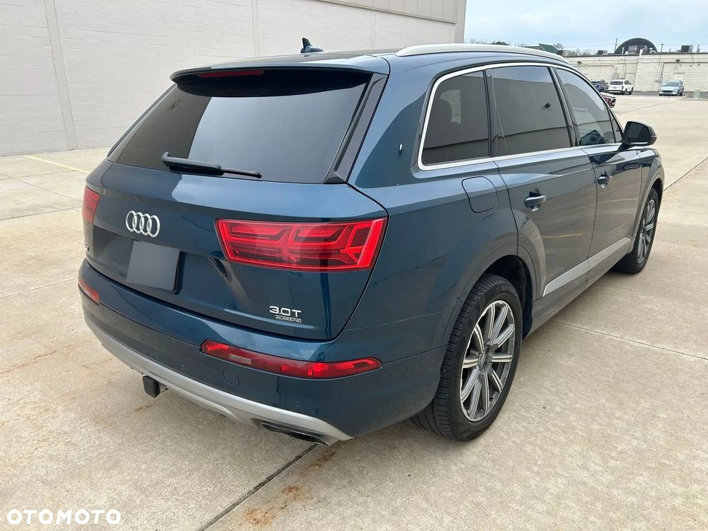 Audi Q7 - 11