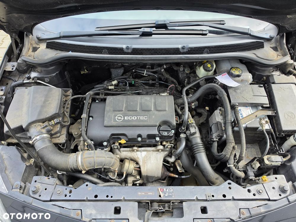 Opel Astra 1.4 Turbo Innovation - 28