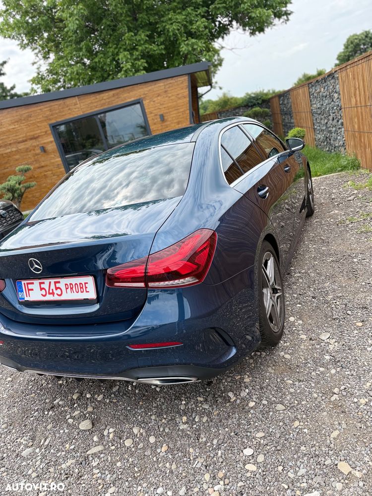 Mercedes-Benz A 180 Sedan 7G-DCT - 12
