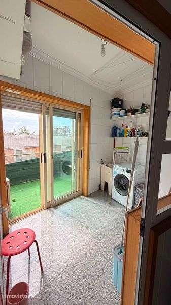 Alugo apartamento T2 na Senhora da Hora - Grande imagem: 2/11