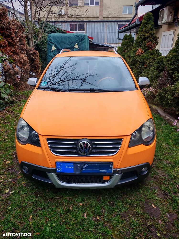 Volkswagen Polo 1.4 Attractive Aut - 1