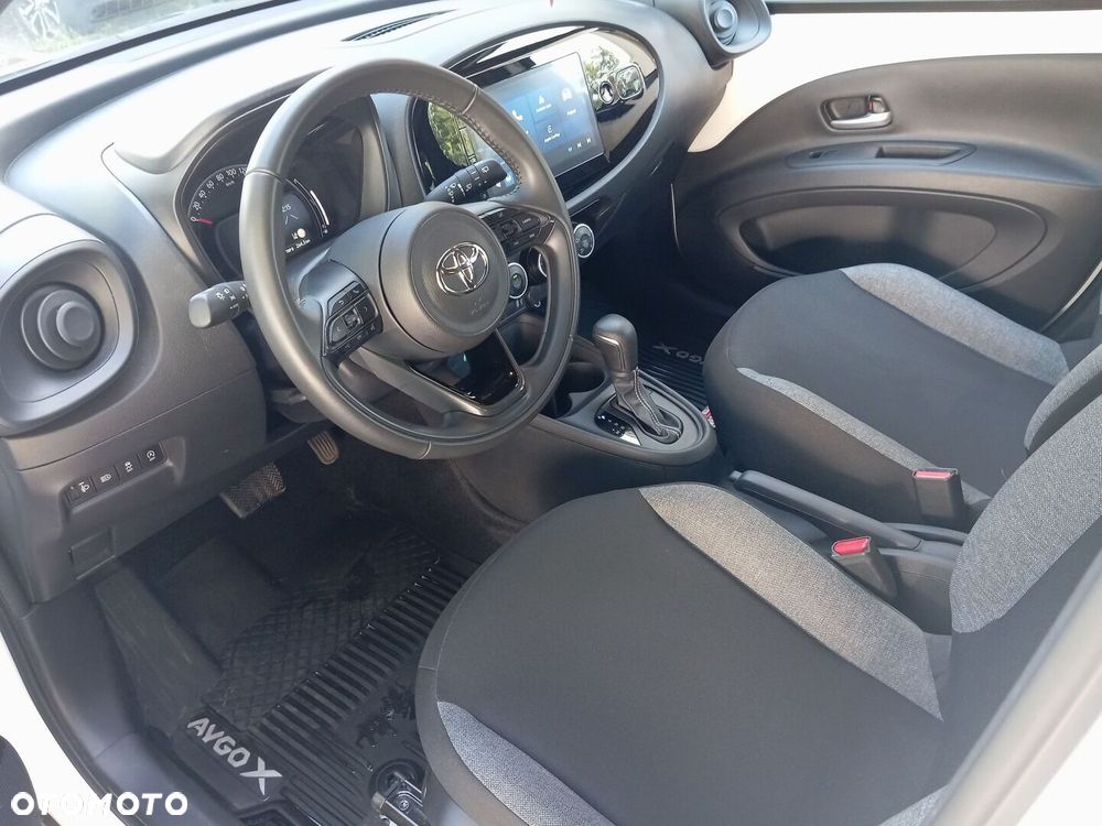 Toyota Aygo X - 10