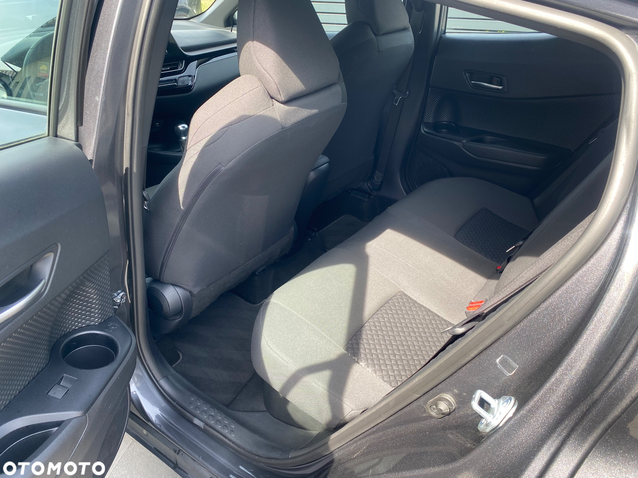 Toyota C-HR 1.8 Hybrid Business Edition - 13