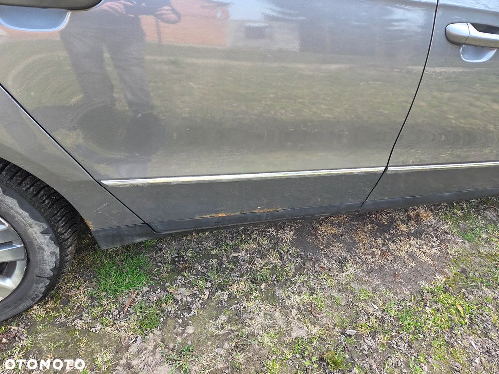 Volkswagen Passat 2.0 TDI DPF Highline - 20