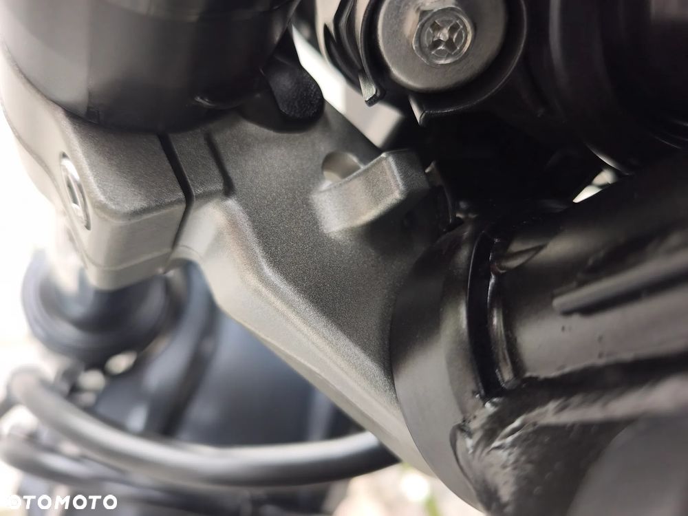Yamaha MT - 21