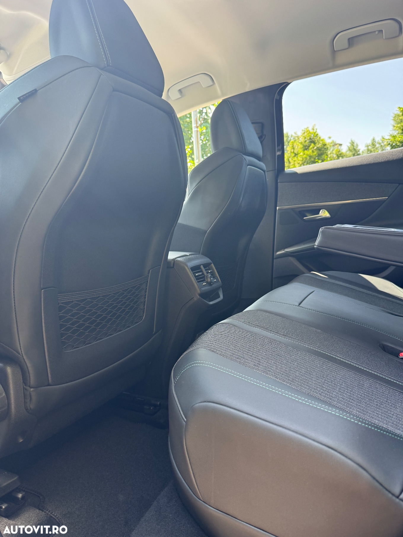 Peugeot 3008 PHEV EAT8 Allure - 11