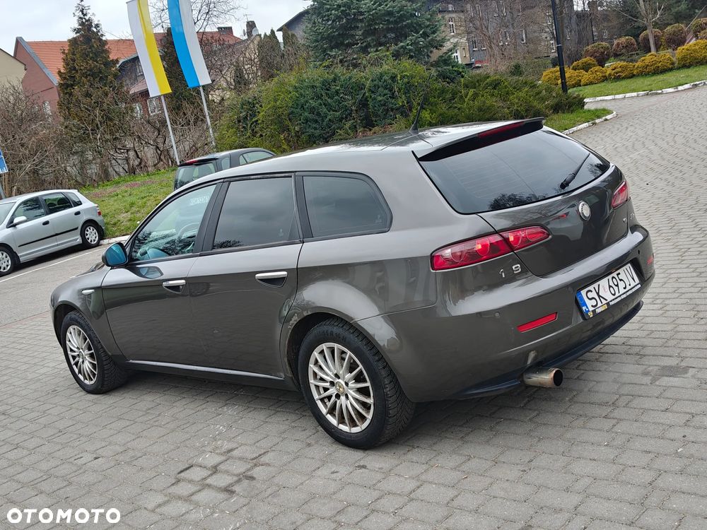 Alfa Romeo 159 1.9 JTDM 8V DPF - 13