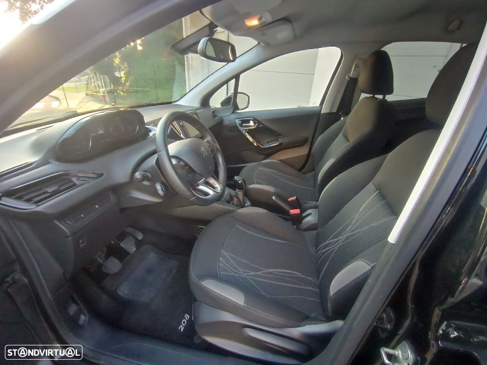 Peugeot 208 1.4 HDi Allure - 13