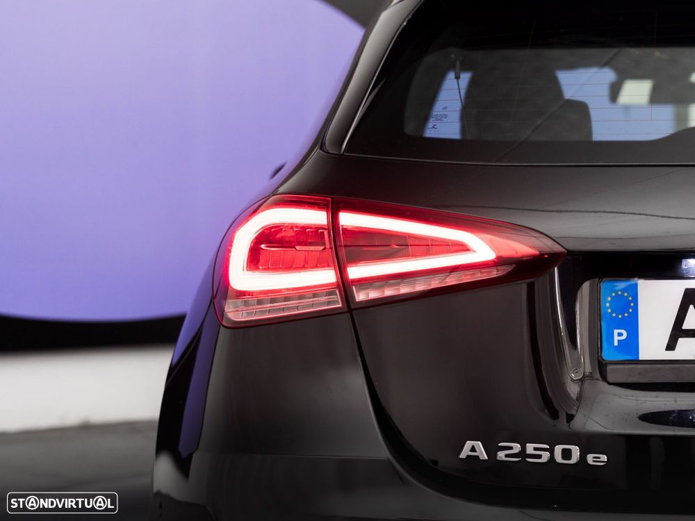 Mercedes-Benz A 250 e Style Plus - 10