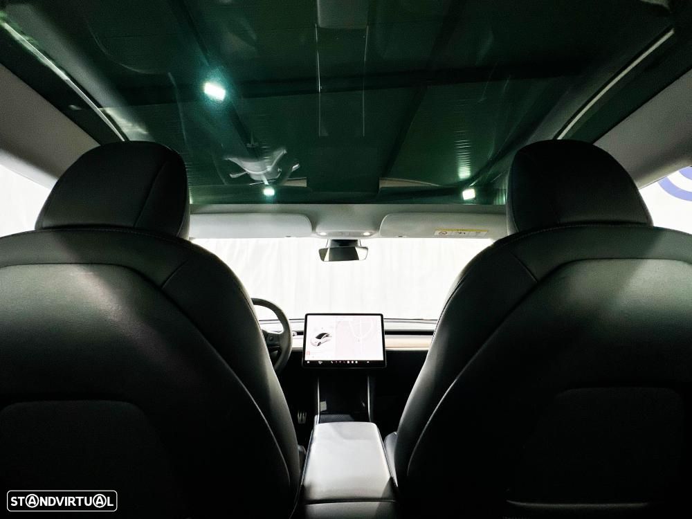 Tesla Model 3 Long-Range Dual Motor AWD - 28