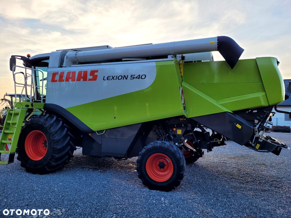 Claas LEXION 540 heder Vario V660 - 9