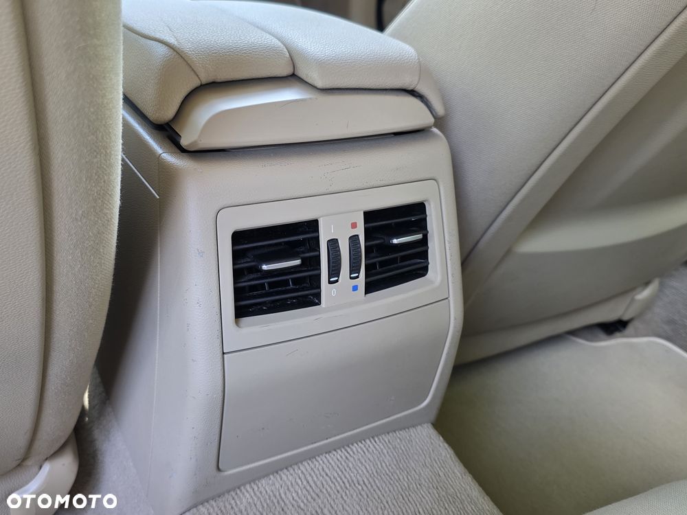 BMW Seria 3 318i - 20