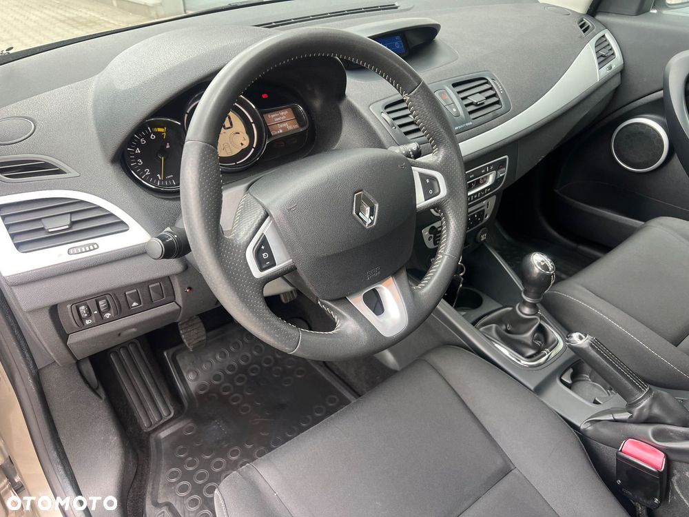 Renault Megane 1.6 16V Dynamique - 24