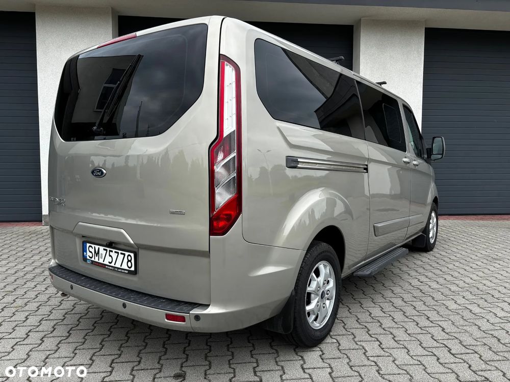 Ford Tourneo Custom 300 L2H1 VA Titanium - 13