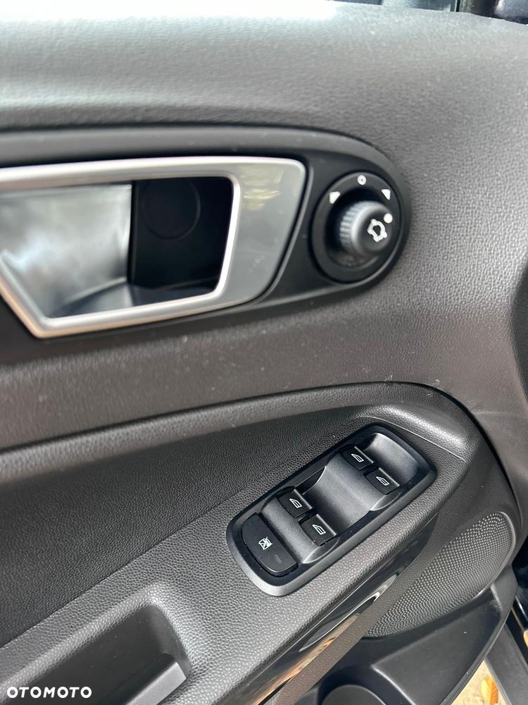Ford EcoSport - 15