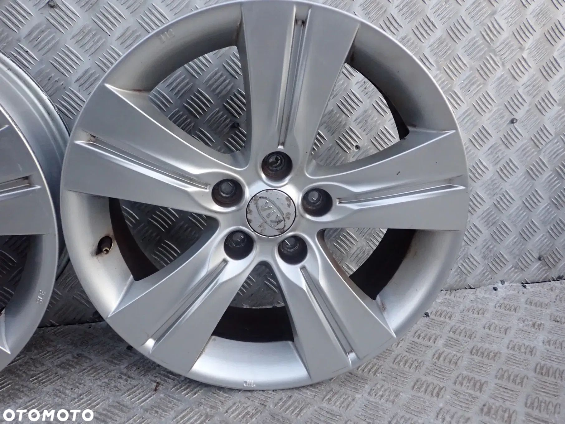 FELGI ALUMINIOWE KIA 5X114,3 6.5JX17 ET35 52910-3U200 - 7