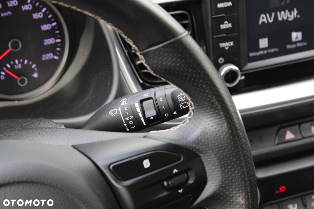 Kia Stonic - 23