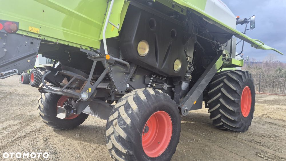 Claas Tucano 340 - 9