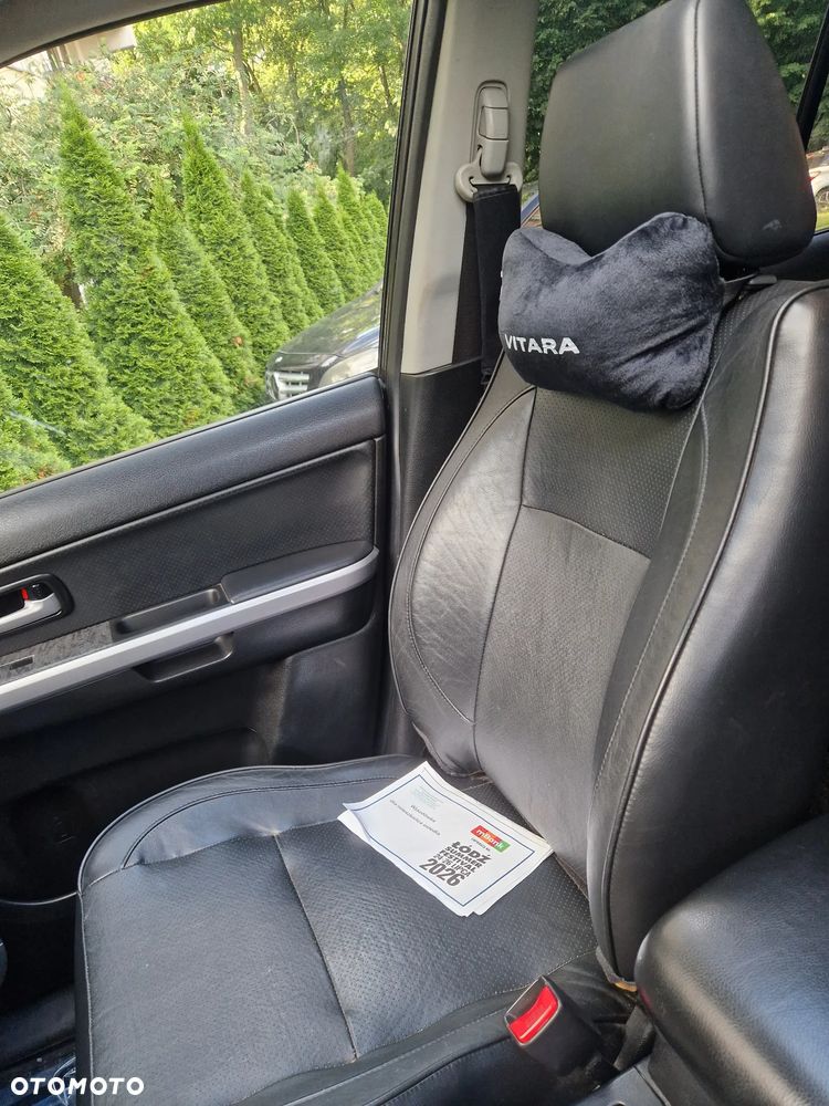 Suzuki Grand Vitara 1.9 DDiS Premium EU5 - 38