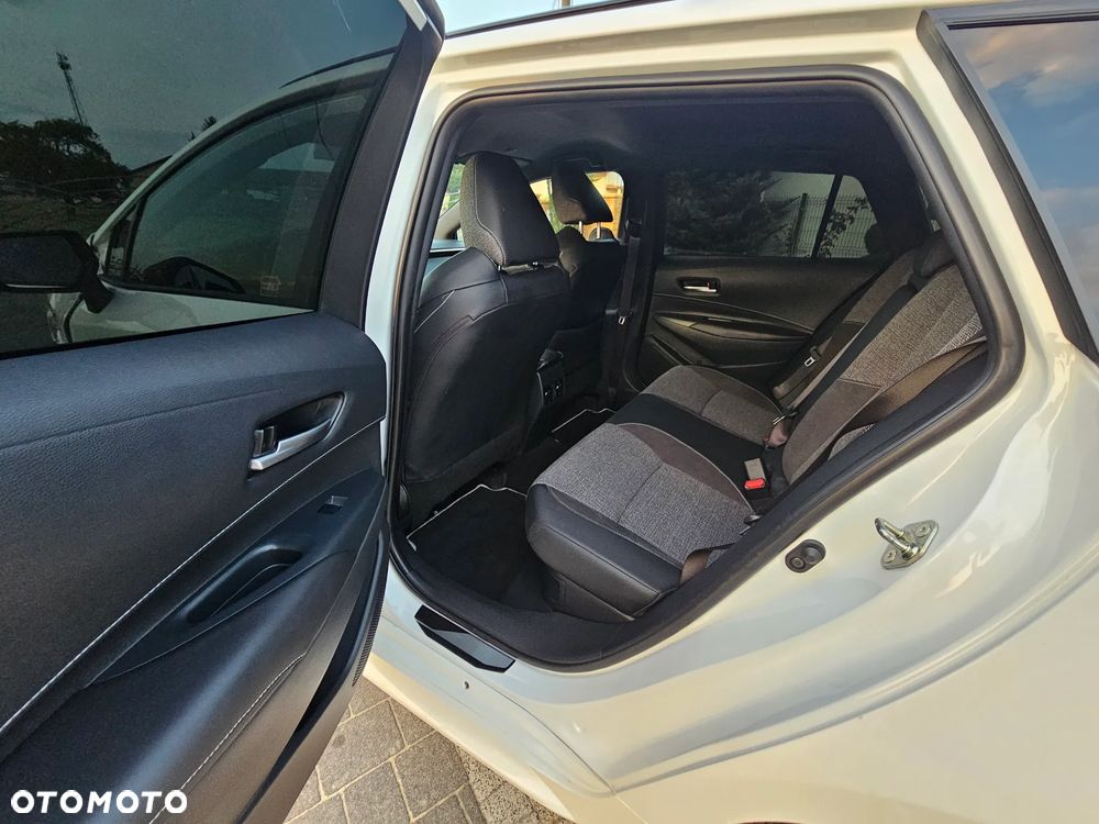 Toyota Corolla 2.0 Hybrid Style - 15