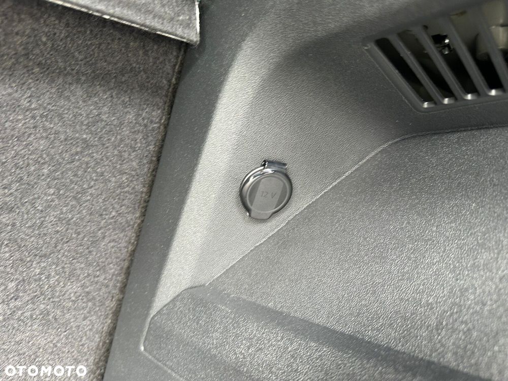 Volkswagen Tiguan - 32